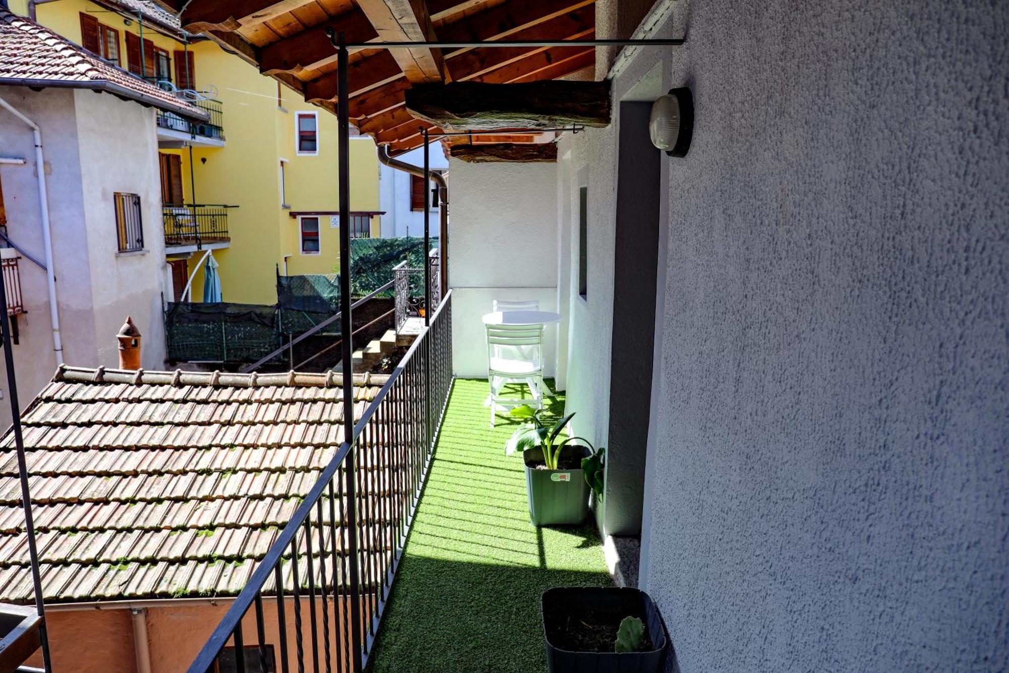 Vittoria Holiday House - Tulip Apartment And Tulip Room Стреза Экстерьер фото